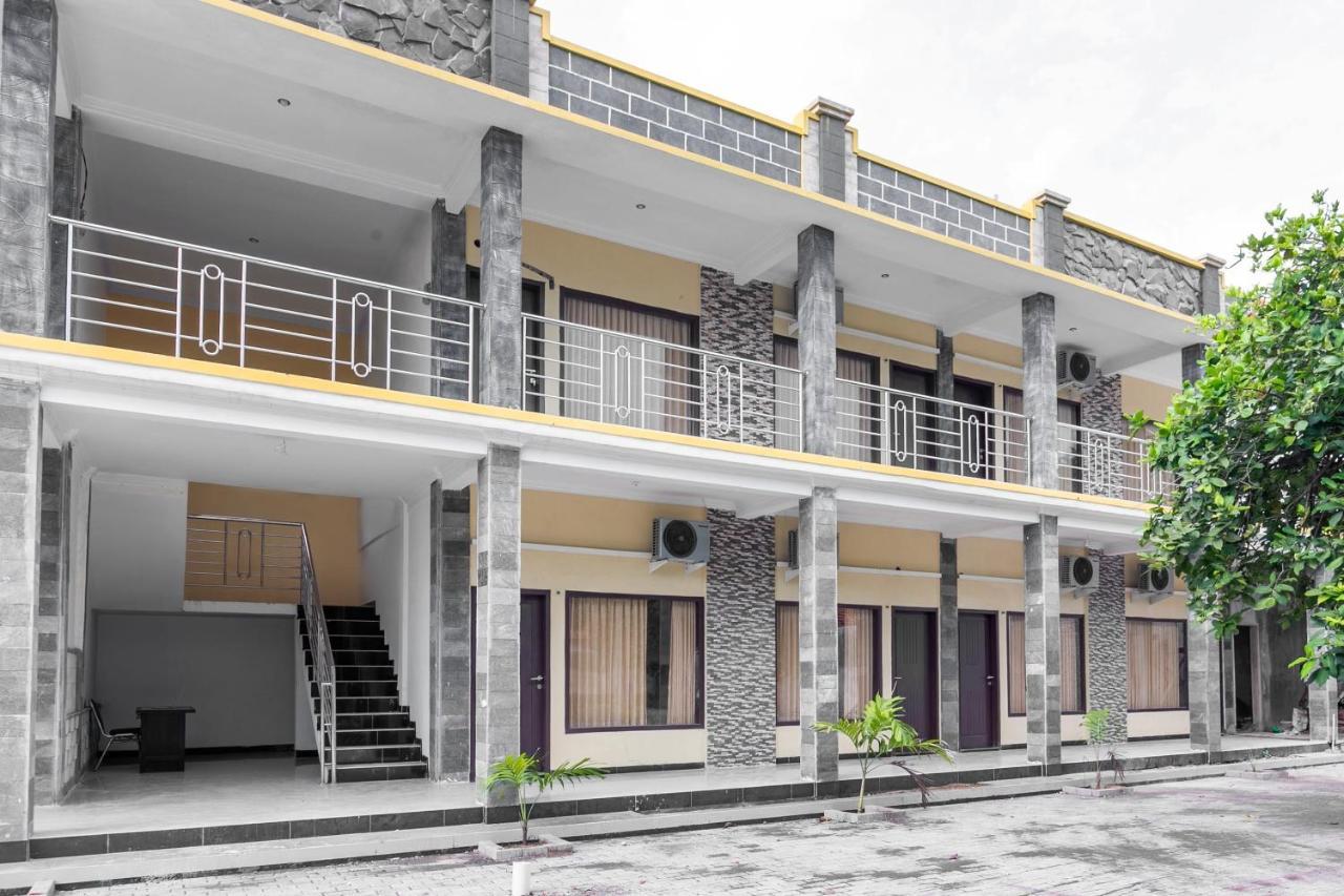 Oyo 3297 Bromo Residence Probolinggo Buitenkant foto